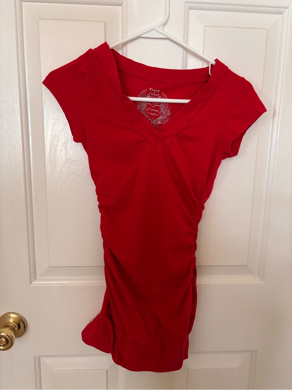 Derek Heart Red V-Neck Short Sleeve Ruched Tee